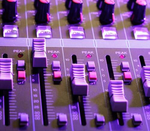 El poder de la voz: Cómo el audio branding está transformando la identidad de marca